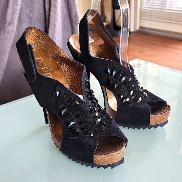 Pedro Garcial Heels - Picture 1 of 13